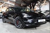 photo TESLA MODEL 3